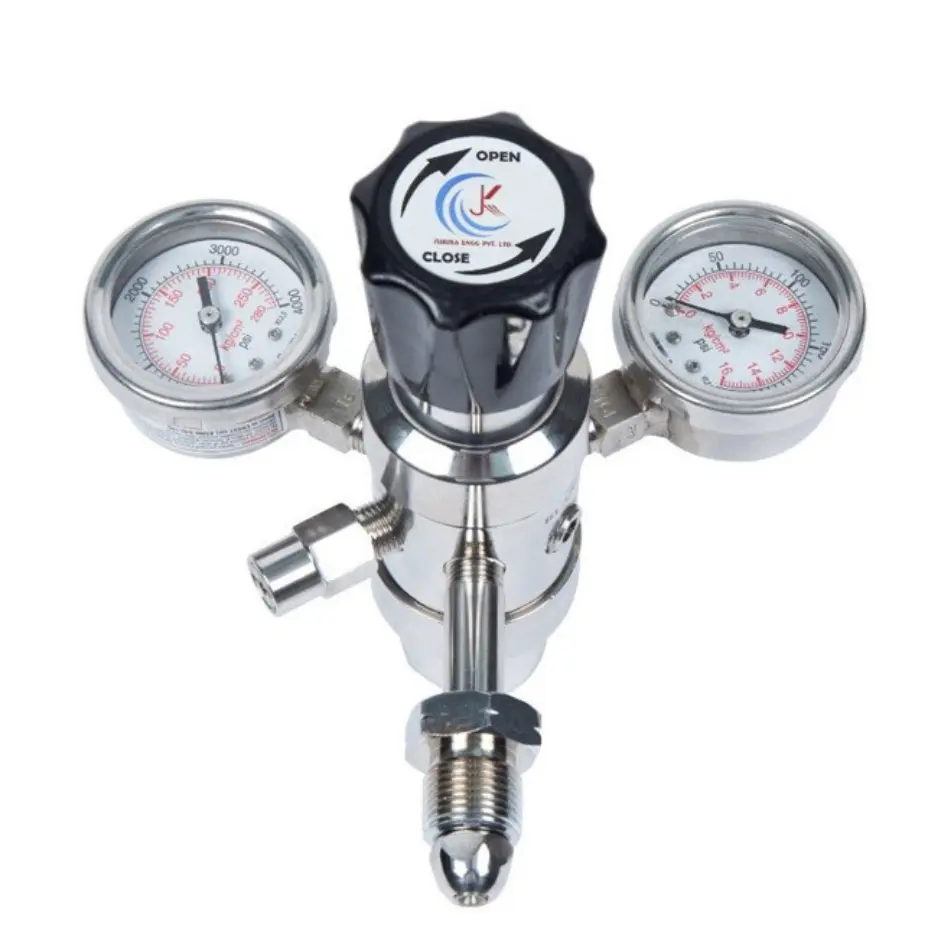 DOUBLE STAGE PRESSURE REGULATOR SS & BRASS - 1 DOUBLE STAGE PRESSURE REGULATOR SS & BRASS - 1
